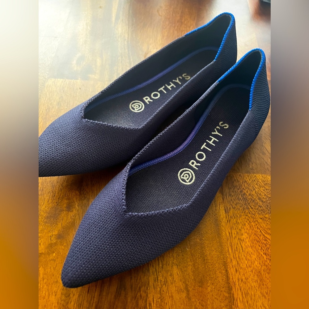 Never been worn Rothy’s The Point flats- size 7